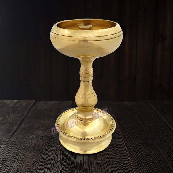 Aaradhya Payli Brass Standing Diya