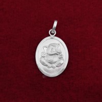 Lord Ganpati One Side Oval Shape Pendant in Pure Silver & Pure Gold - Size: 20x29 mm